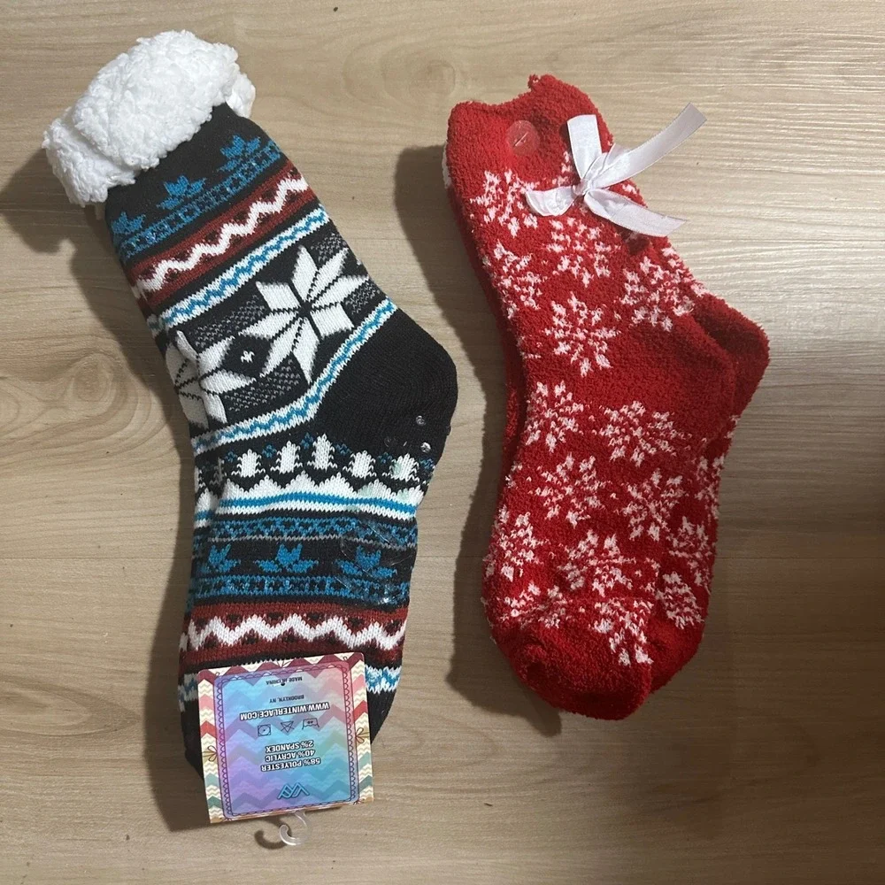 Winterlace Sherpa Socks Soft‎ & Fluffy Two Pair Snowflake Cabin Socks